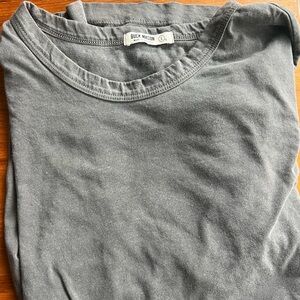 Buck Mason slub tee- charcoal grey - L (new and unworn)